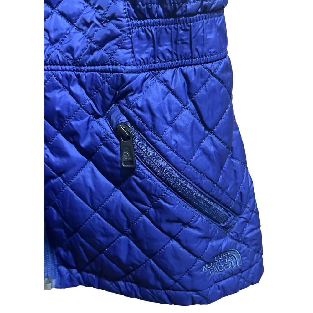 The North Face Women's Quilted Vest - Blue - Picture 4 of 5